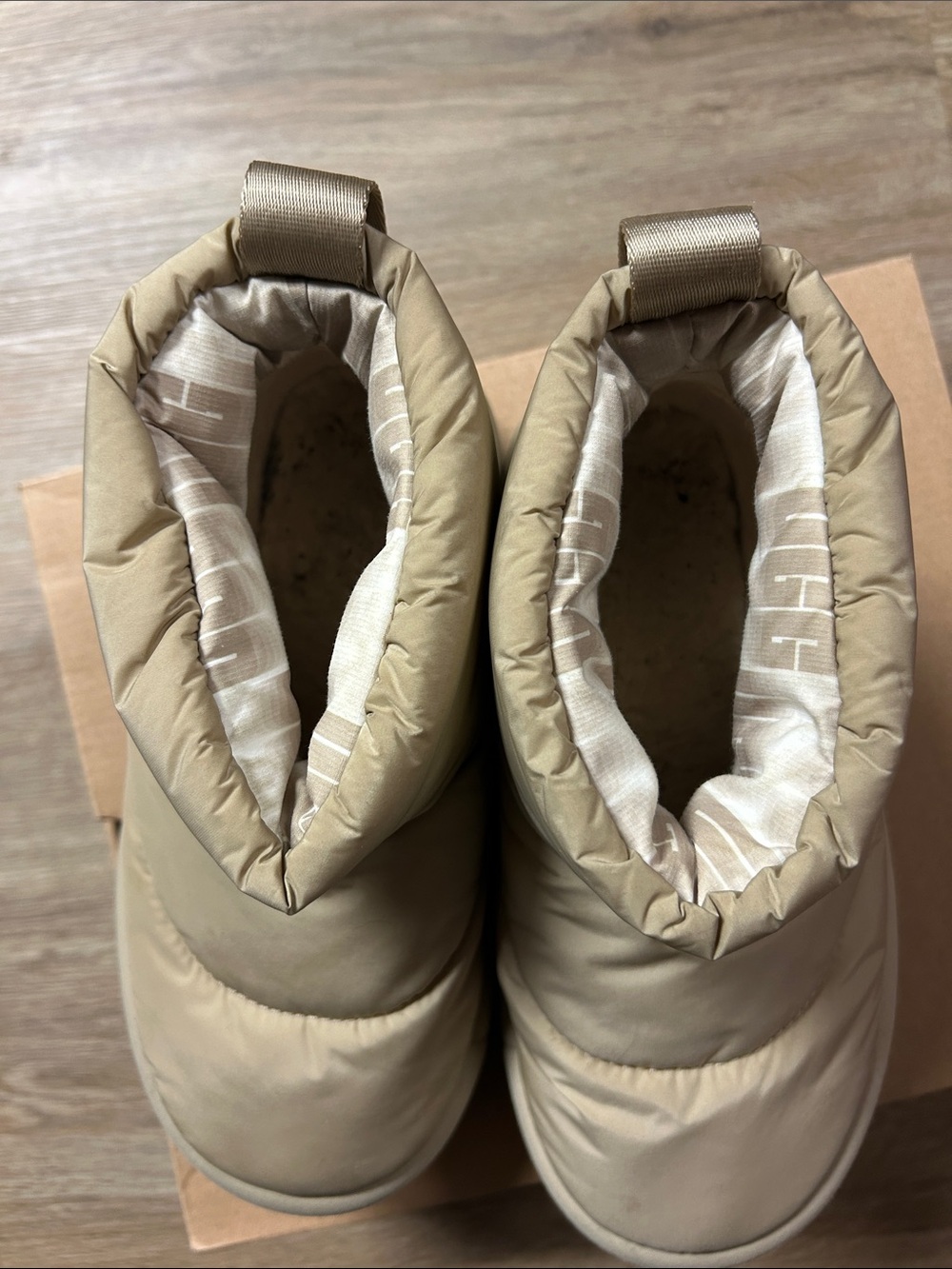 UGG Sand Puffer Slip-On Booties - Picture 4 of 4